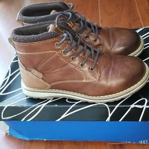 Boys size 3 gently worn brown boots with cloth lin